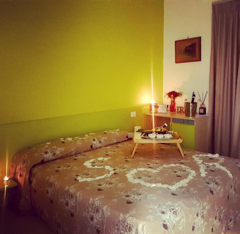 Serena Rooms Солофра Экстерьер фото